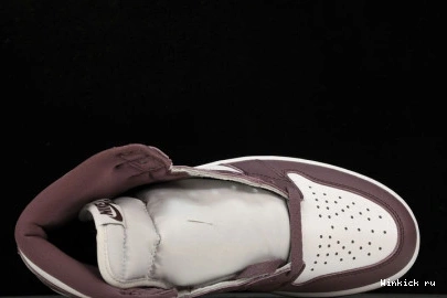 High OG Jordan “Mauve” 1 0711